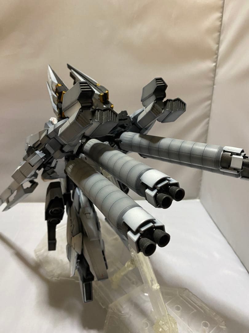 RG νガンダム 改修 全塗装 1/144 完成品 某有名YouTuber - メルカリ