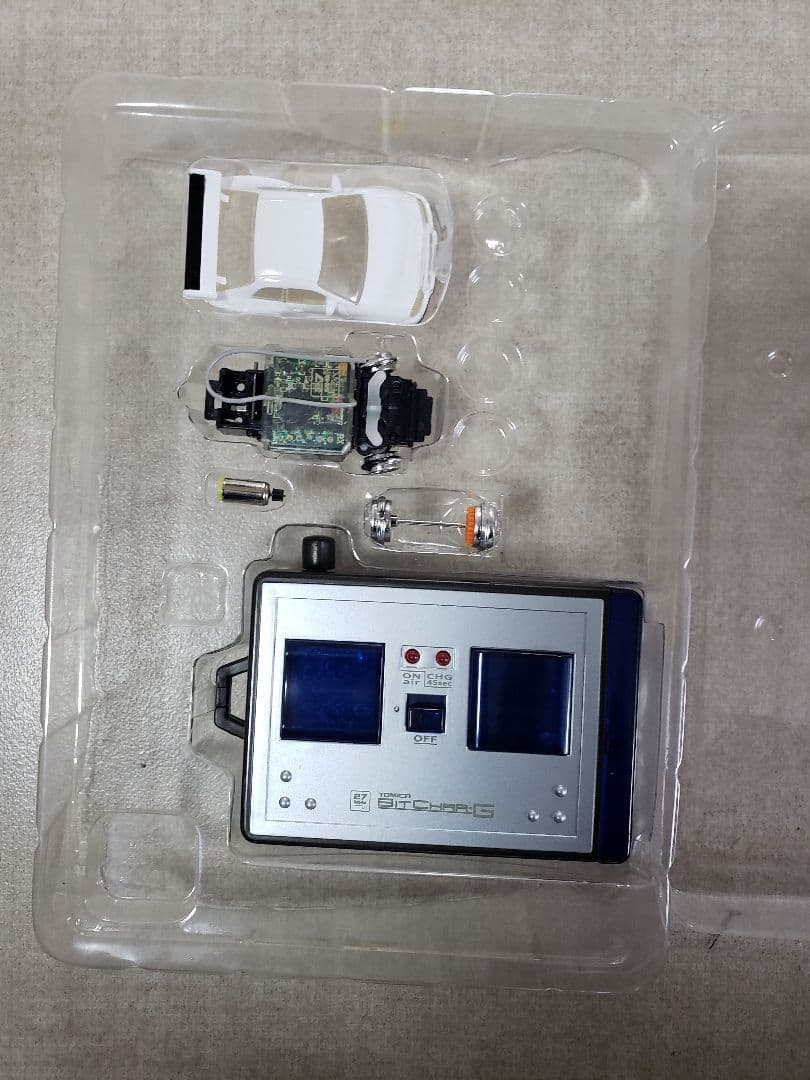 トミカ Bitchar-G G-04 スカイラインGT-R R34 ホワイト - メルカリ