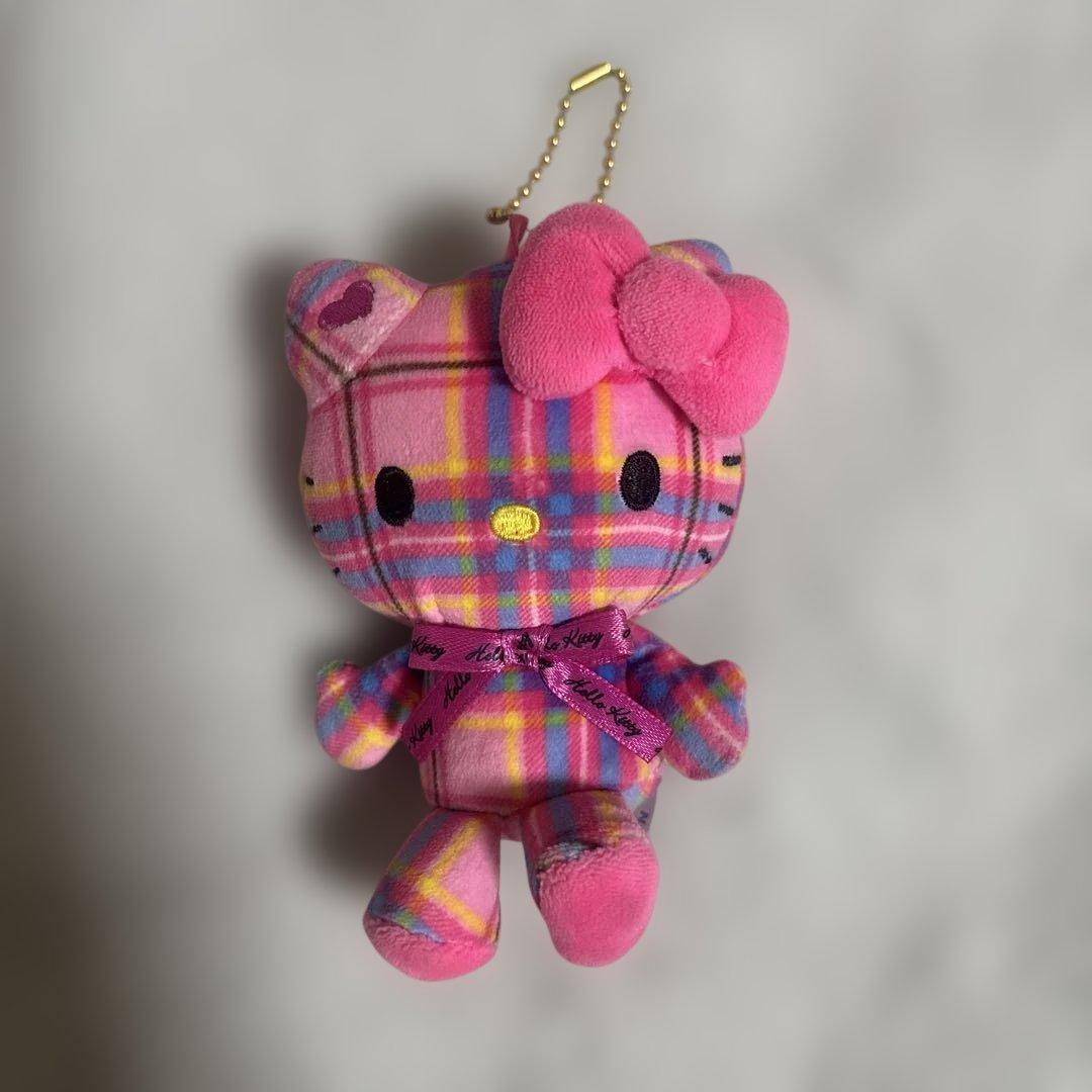 ハローキティ ぬいぐるみキーホルダーチェック柄 - メルカリ