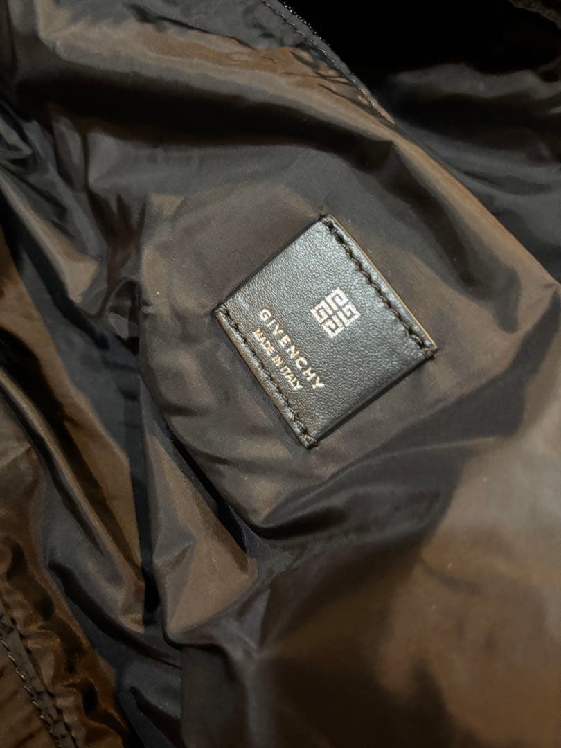 GIVENCHY ブラックナイロンバッグGIVENCHY ブラックナイロンバッグ