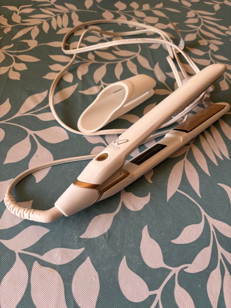 KINJO DS200 ホワイト ストレートヘアアイロン 海外対応ストレートヘアアイロン / KINUJO(ヘアアイロン, 美容家電)の