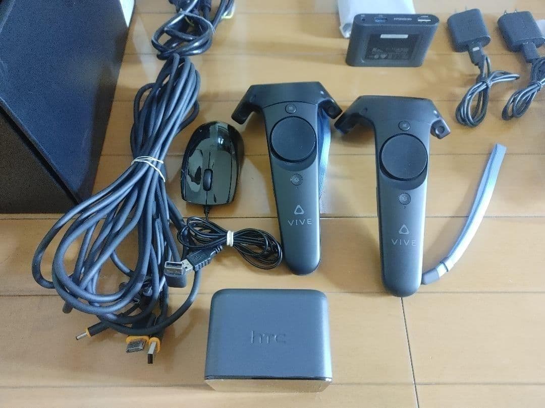 ヘッドセット欠品】HTC VIVE 周辺機器・パーツ一式 - メルカリ