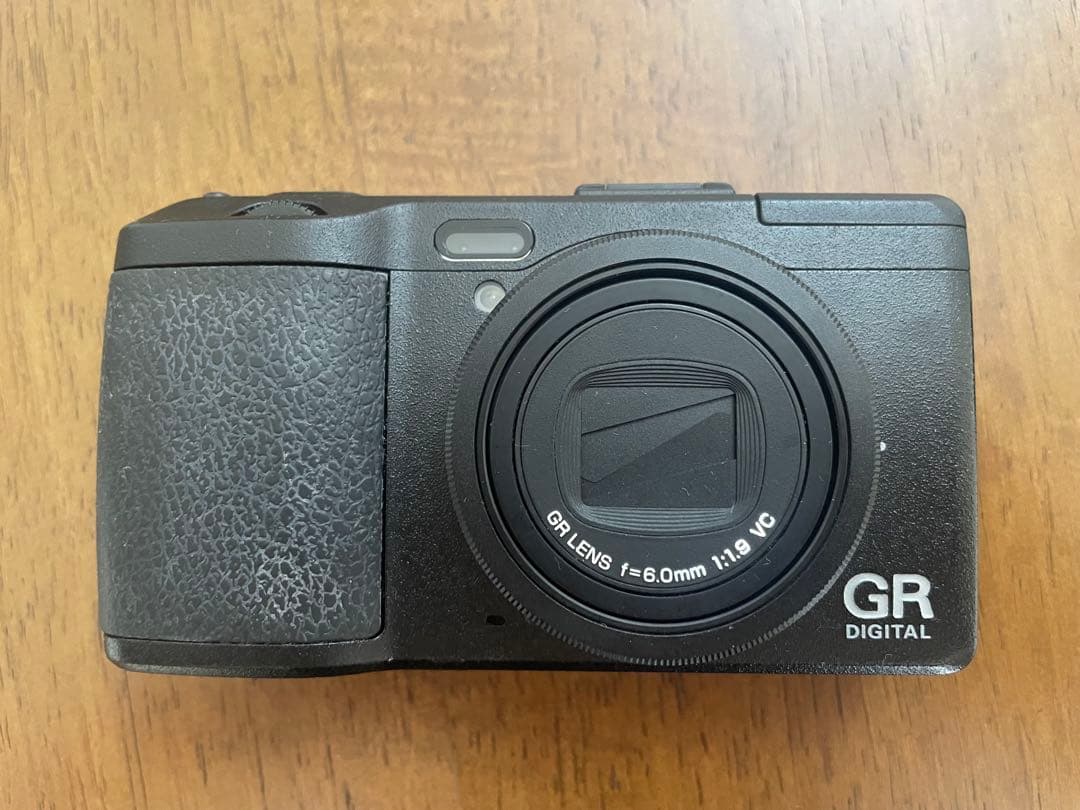 値下げ中！RICOH GR DIGITAL4リコーデジカメ　［ショット数232］ リコー GR DIGITAL IV 価格比較 - 価格.com