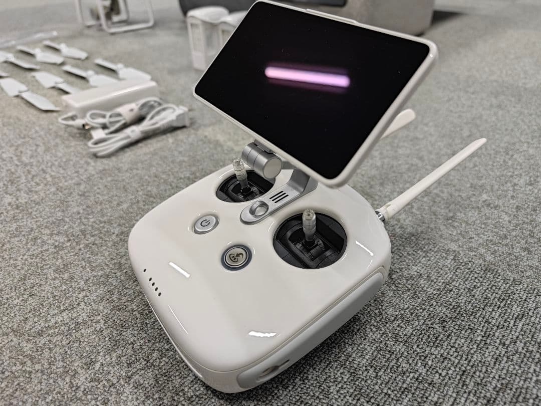 「美品」DJI GL300K Phantom 4 pro v2 Phantom 4 Pro+ V2.0 Everything you Need Kit - DrDrone.ca