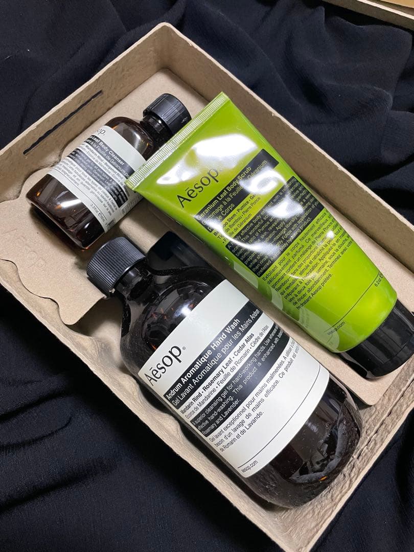 新品未使用　Aesop イソップ　コングルアス　４点ギフトセット Aesop(イソップ) / コングルアスの公式バリエーション情報｜美容