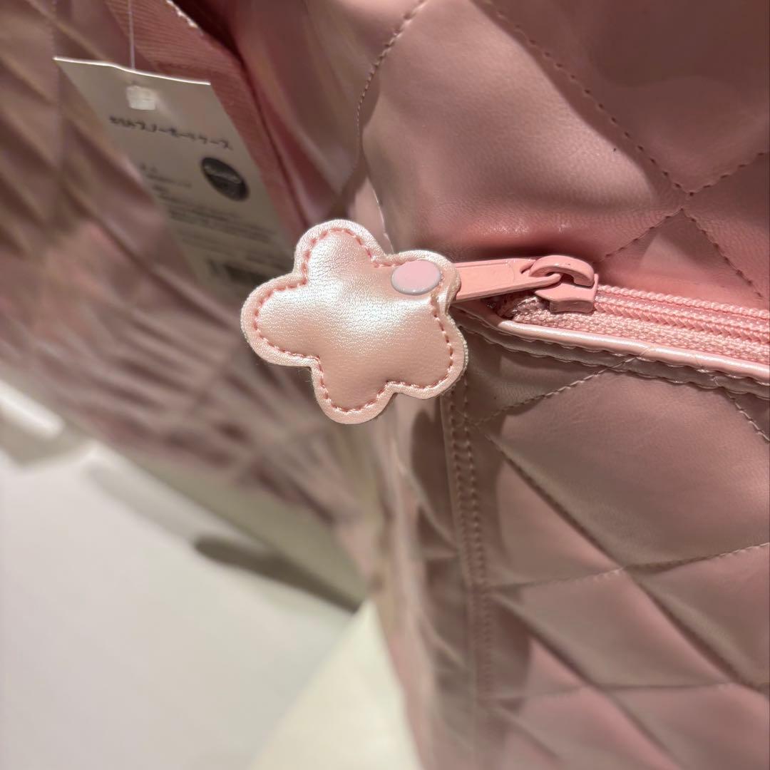 ハローキティ キルトスノーボードケース - メルカリ