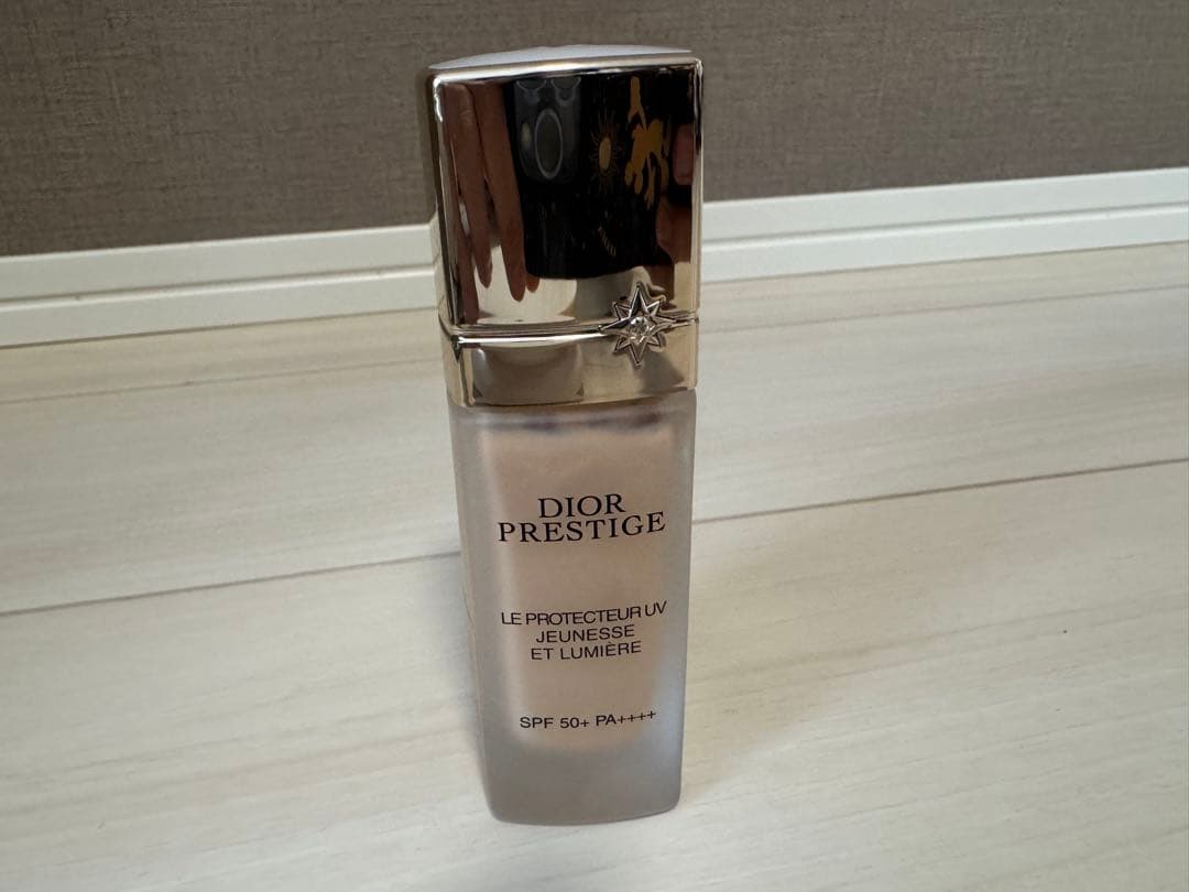 ディオール プレステージ ホワイト ル プロテクター uv ルミエール BB01 プレステージ ホワイト ル プロテクター UV ルミエール(SPF50+/PA++++