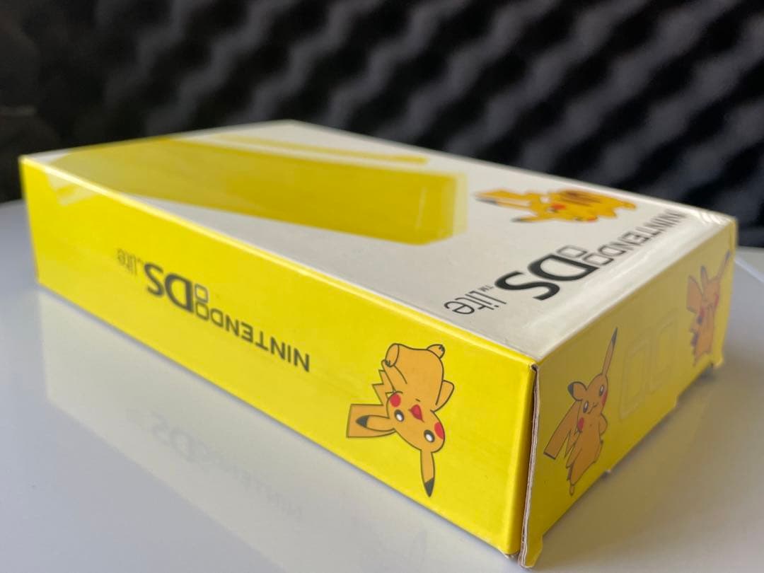 欠品あり】ニンテンドーDS Lite ピカチュウエディション(北米版