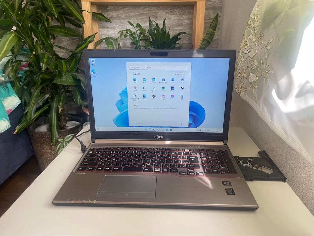 中古 FUJITSULIFEBOOK Core i5-4310M パソコンノ-ト