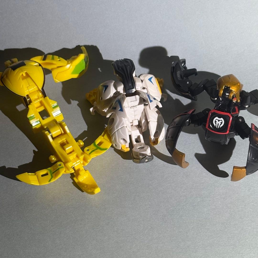 爆丸 シャドウ三銃士 兜マヒサス 狼ガロウ 架ゲザード デッキ - メルカリ