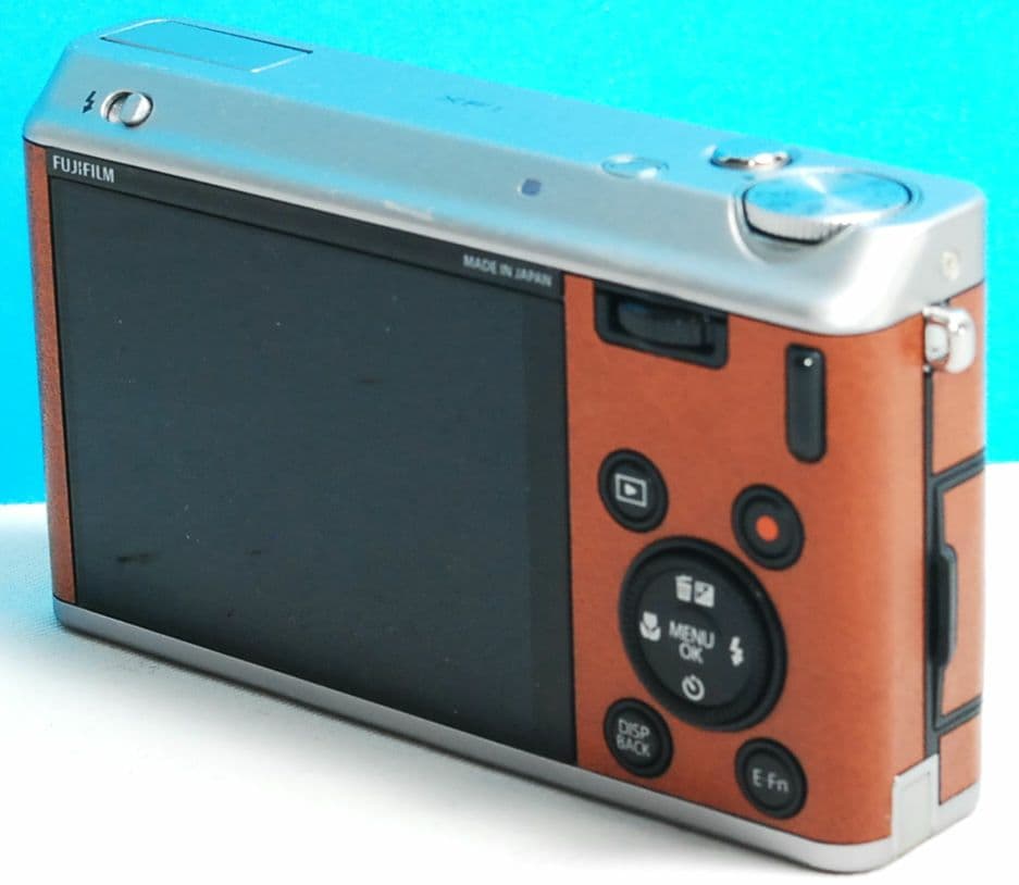 Fujifilm XF1 ボディブラウン 送料無料の通販はau PAY マーケット