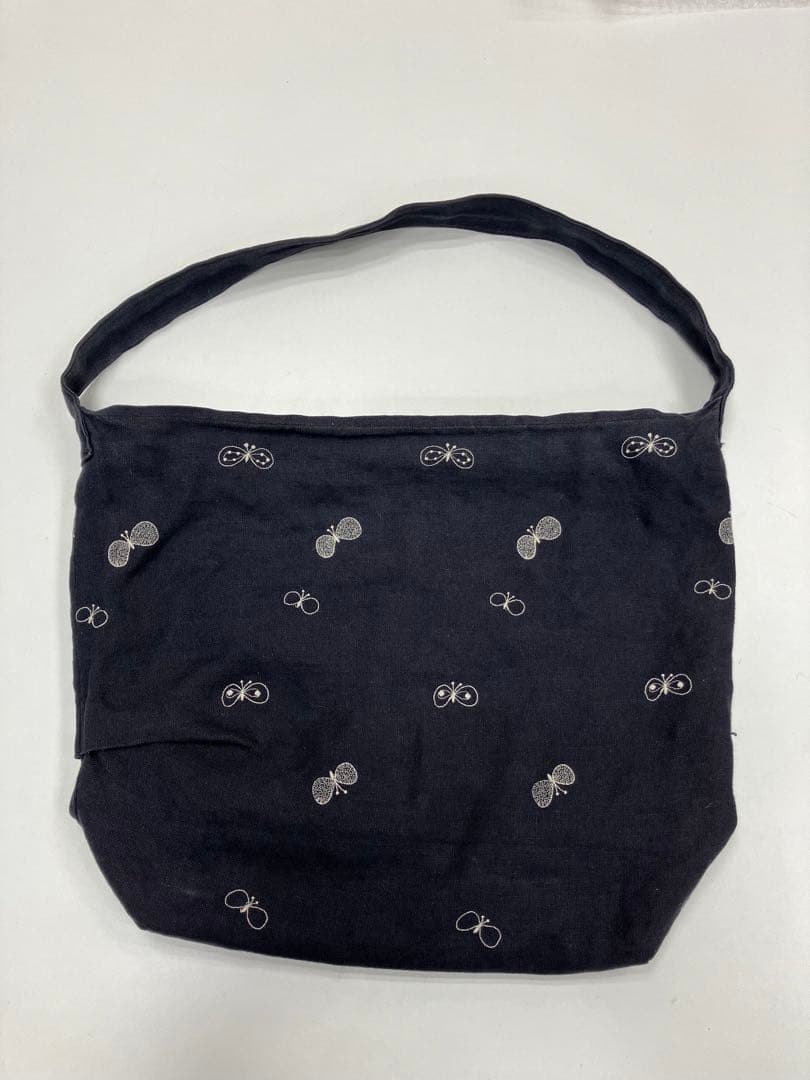 しゅみ　ミナペルホネン　ちょうちょ　ボディバッグ しゅみ ミナペルホネン ちょうちょ ボディバッグ ミナペルホネン