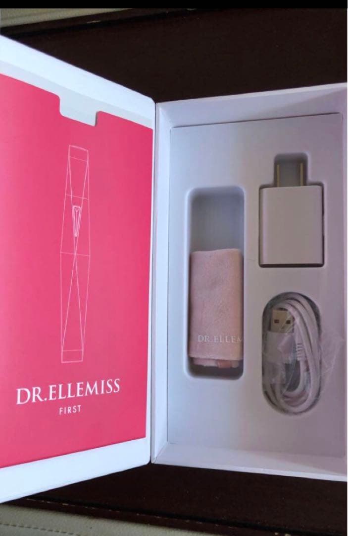 お値下げ交渉可！お早い方優先！試用美品☆目元口元用美容機DR.ELLEMISS
