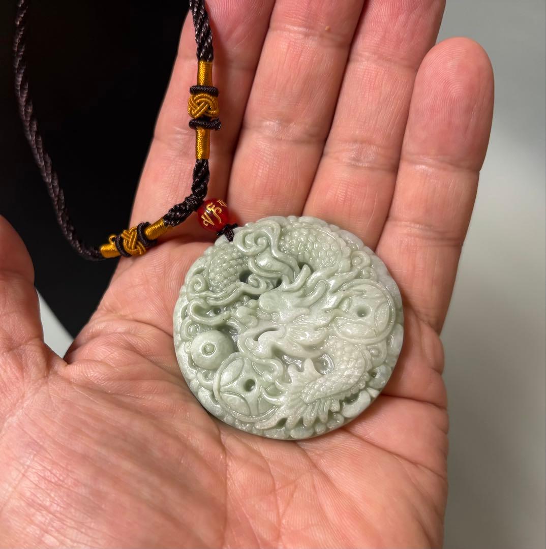 Yamaguchi Jr様専用（ 天然サーペンティン 龍神ペンダント（岫玉石）
