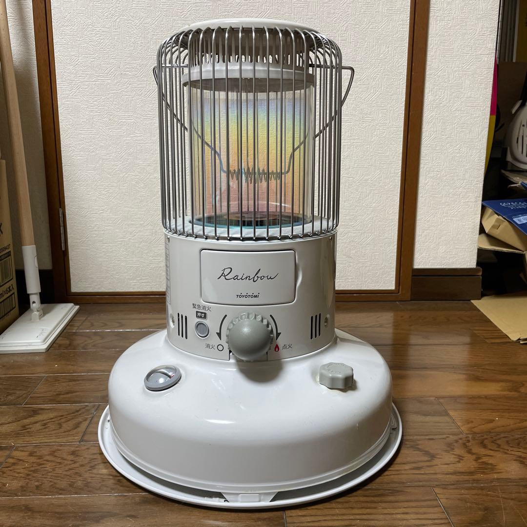 トヨトミ レインボーストーブ RB-25M Amazon | トヨトミ 対流形 石油ストーブ (木造7畳まで/コンクリート9畳