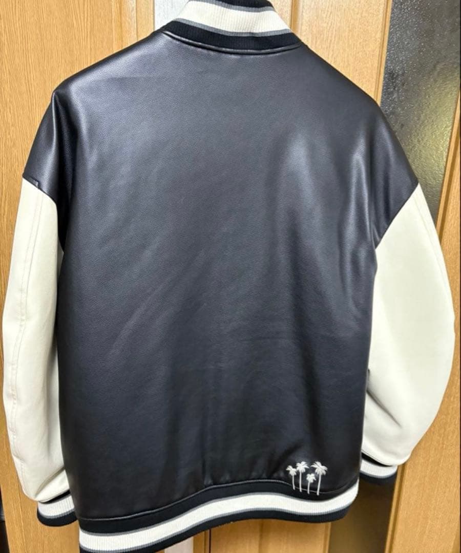 リルーム スタジャン 黒 M-Lサイズ