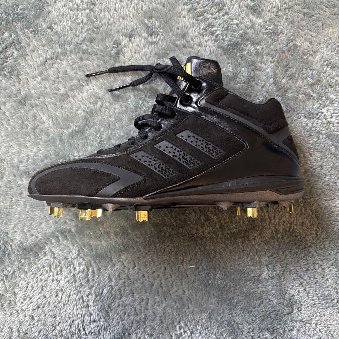 新品✨】adidas ブラック ハイカット スパイク 野球 アディダス - メルカリ