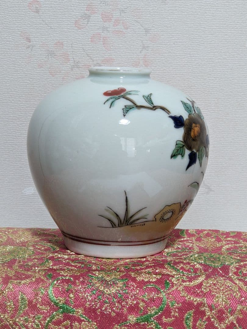 ♢11代酒井田柿右衛門 岩牡丹文様壺小壺 明治時代