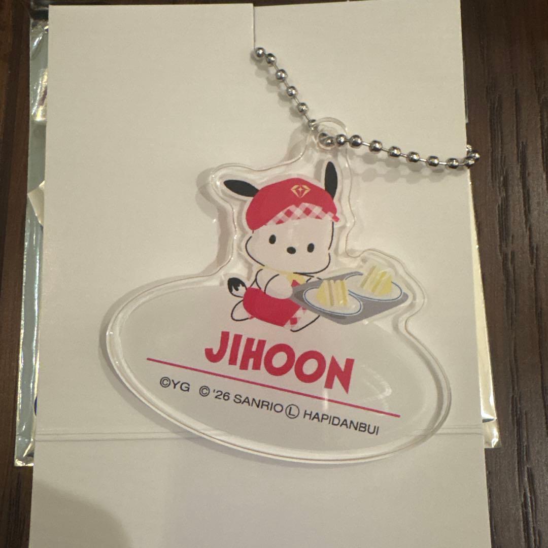 treasure はぴだんぶい ポチャッコ ジフン アクリルキーホルダー