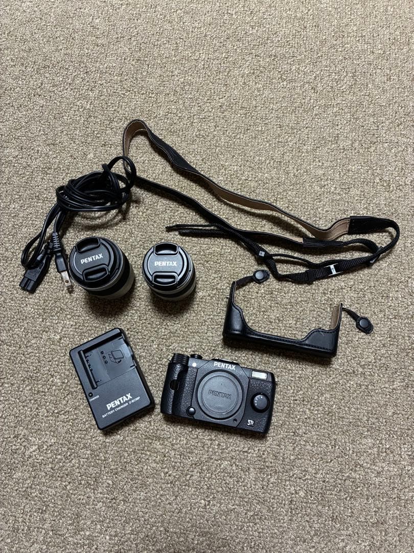 美品】PENTAXQQ0 レンズ2本セット カメラバッグ付き - メルカリ