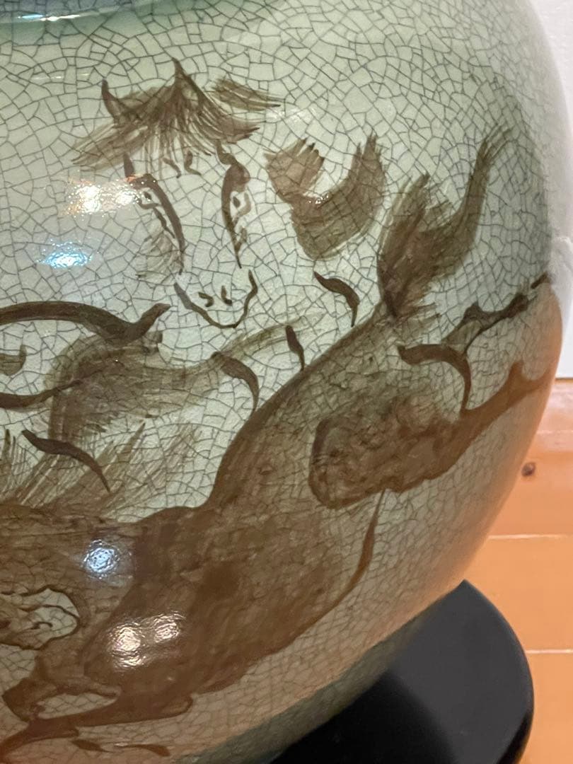 古い大堀相馬焼骨董希少品。特大，大形冰裂開片壺 描金