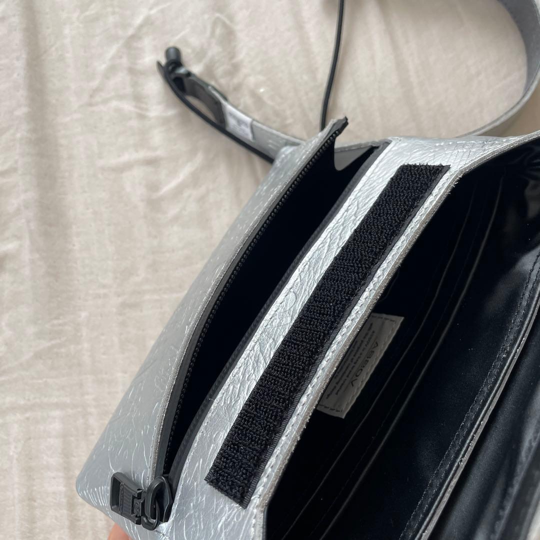 ソマビト スペシャルエンボスレザー サコッシュウォレット - メルカリ