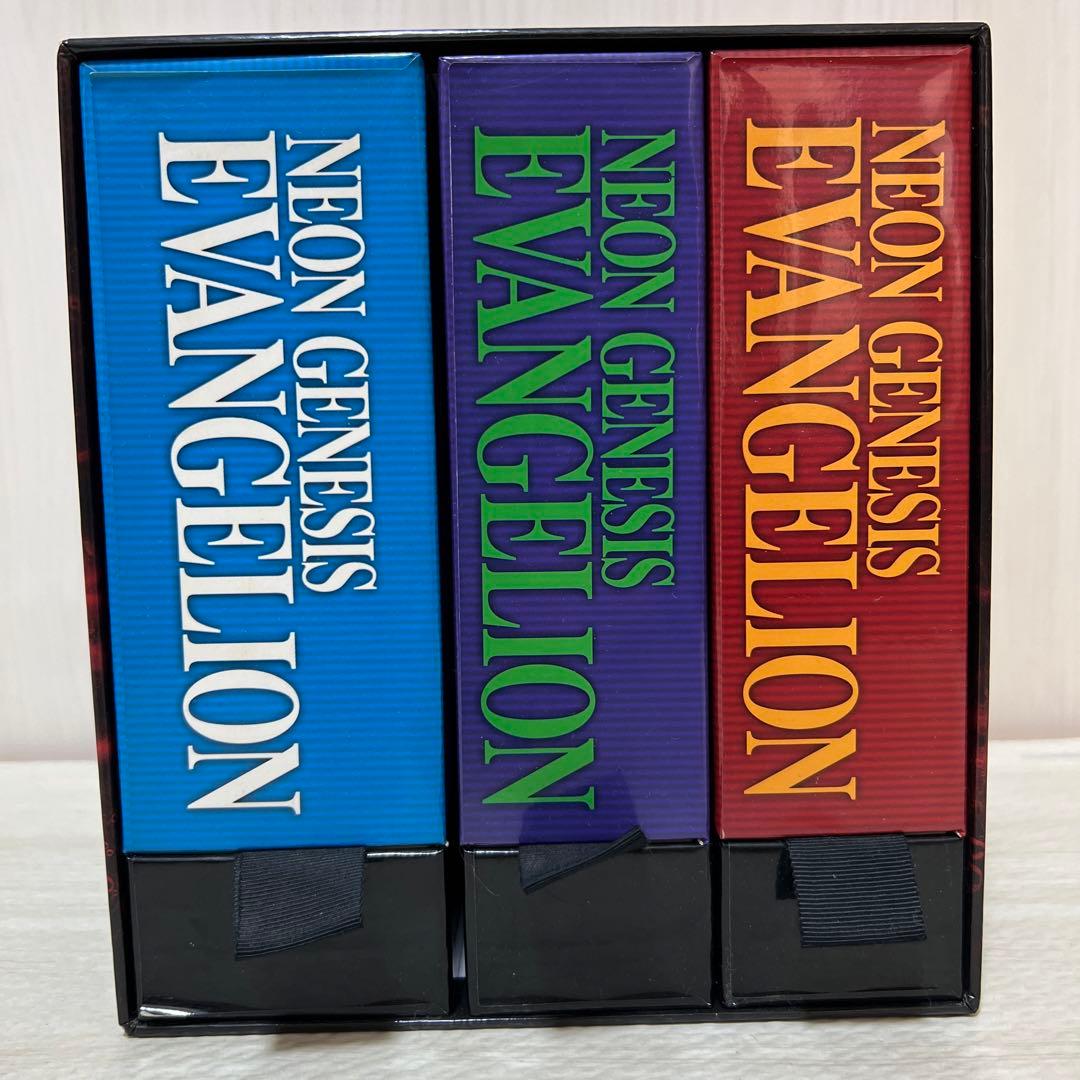 新世紀エヴァンゲリオン DVD-BOX 日テレ限定版 05-YB1006-11 Amazon.co.jp: 日テレ限定 新世紀エヴァンゲリオンDVDボックス : DVD