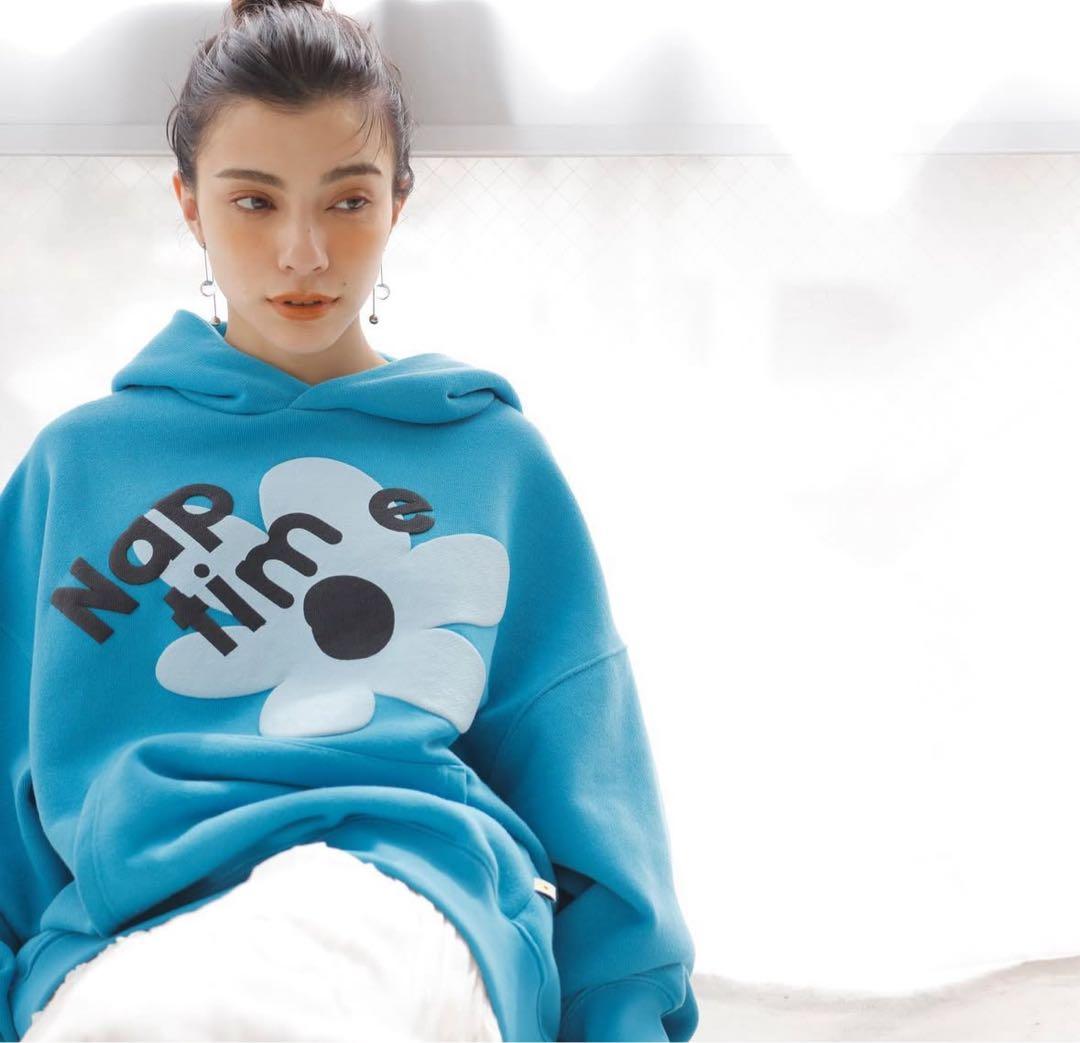 ナップタイム naptime. Nissy 西島隆弘 スウェット パーカー 青