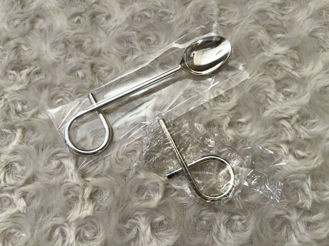 グラフィックデザイナー福田繁雄　カトラリー　福田繁雄デザインスプーン“知恵の輪”