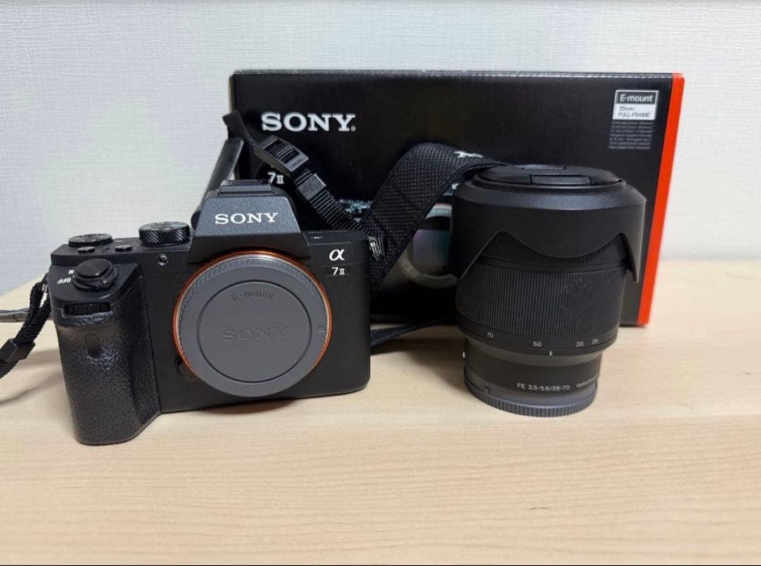 SONY(ソニー) フルサイズ ミラーレス一眼カメラ α7IIズームレンズキット Amazon | SONY(ソニー) フルサイズ ミラーレス一眼カメラ α7CII ズーム