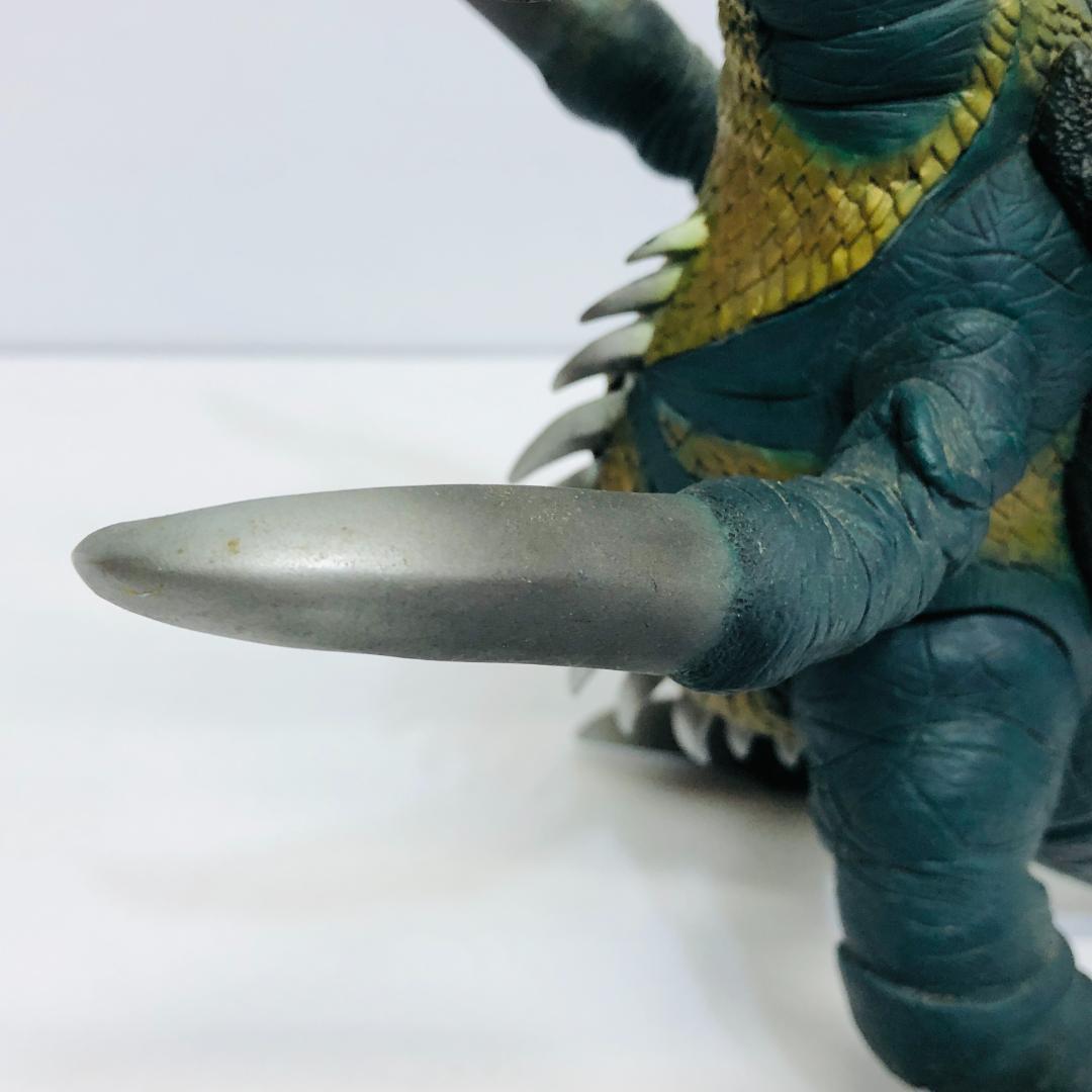 バンダイミュージアム限定 未来怪獣ガイガン フィギュア 希少 m1490