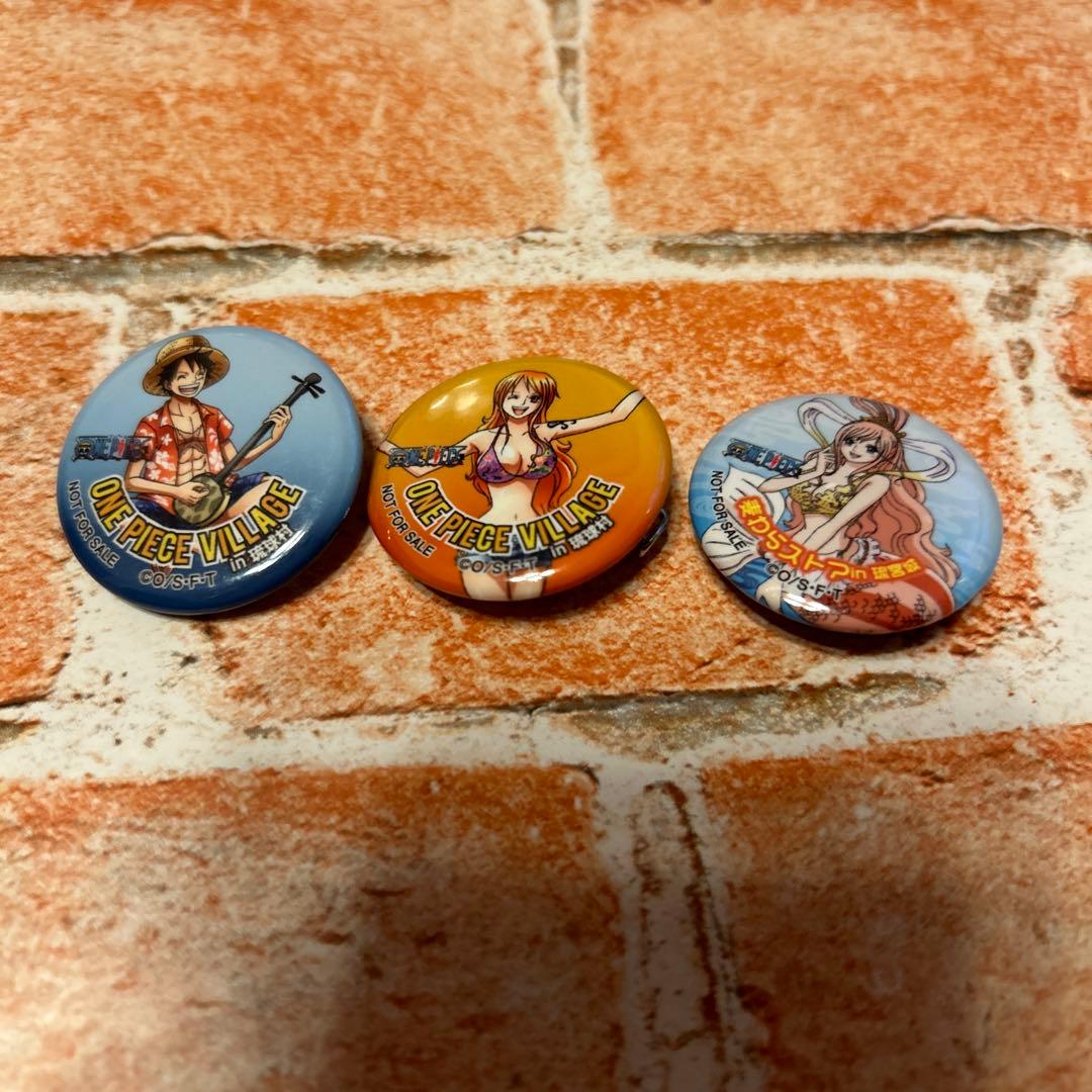 麦わらストア 缶バッジ ワンピース 沖縄 ナミ 琉球村 ルフィ 非売品 3