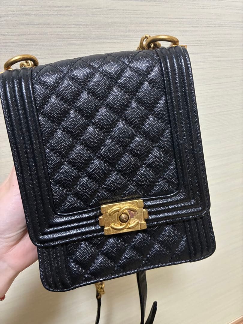 シャネル キルティングショルダーバッグ ブラック ノベルティ - メルカリ