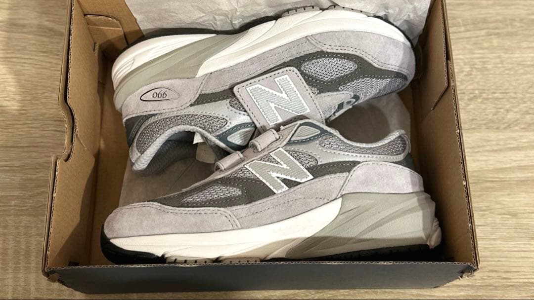 新品】New Balance PV990GL6 KIDS 19㎝ 定価以下 - メルカリ