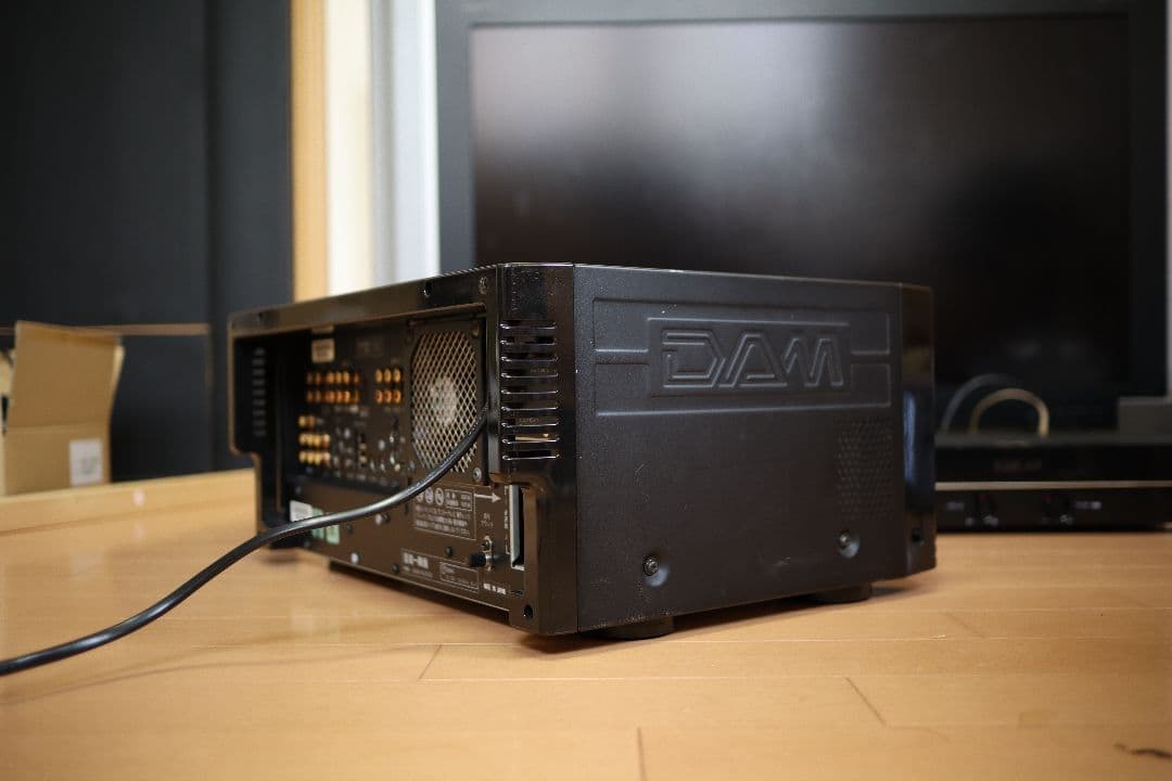 家庭用 カラオケ ロックなし 精密採点 PremierDAM XG1000 - メルカリ