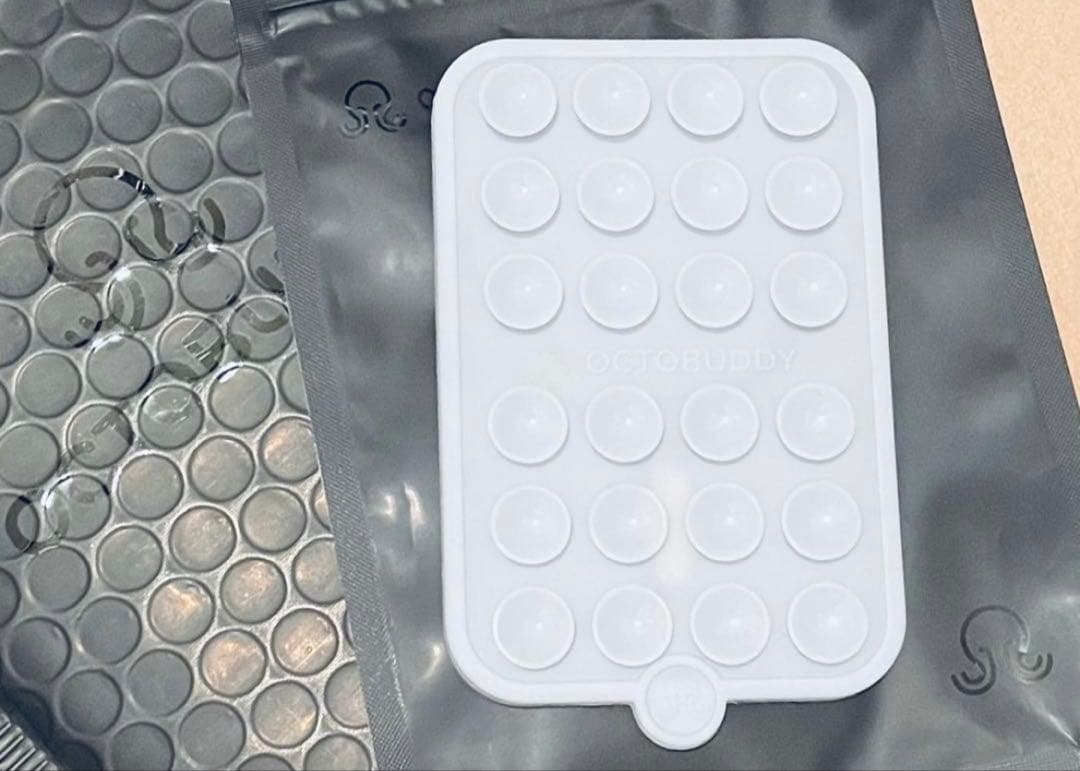 OCTOBUDDY マグネット 吸盤 新品未使用 - メルカリ