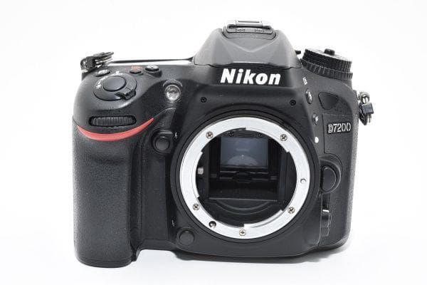 ニコン Nikon D7200 ボディ 元箱付き 《ショット数16796回》