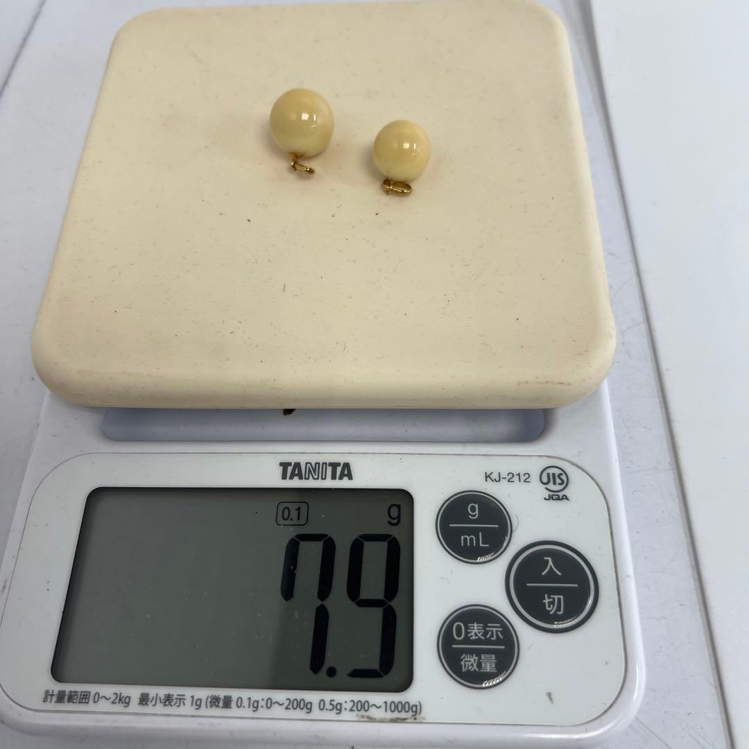 本抹香鯨歯　K18 玉　ネックレストップ　２点　7.9g 直径15.7/13.8