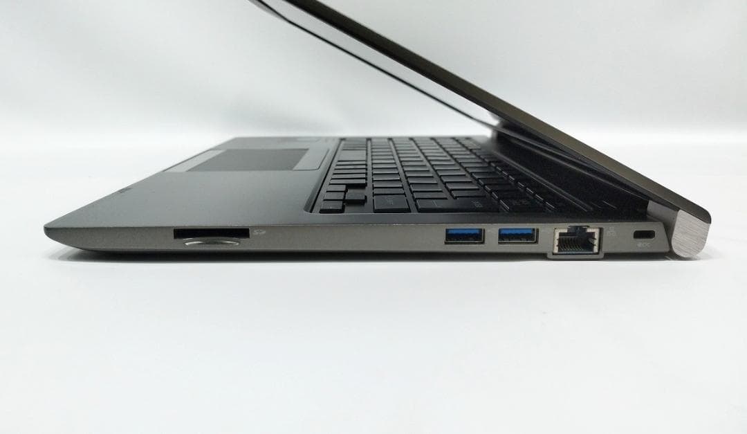 Windowsノート本体 13.3Dynabook R63/DN I3 8130U 8G 256G W11