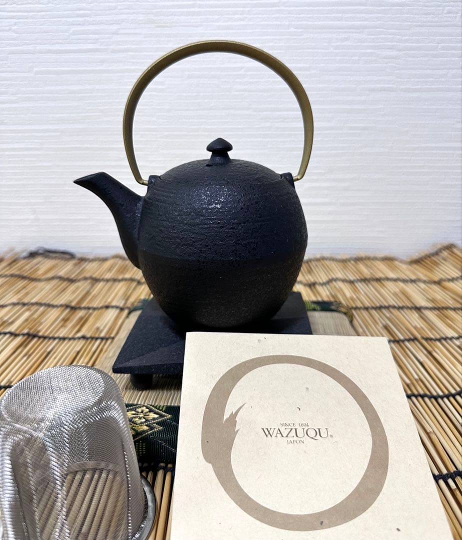 菊地保寿堂 奥山清行デザイン ティーポット まゆss 鉄瓶敷き おりがみ