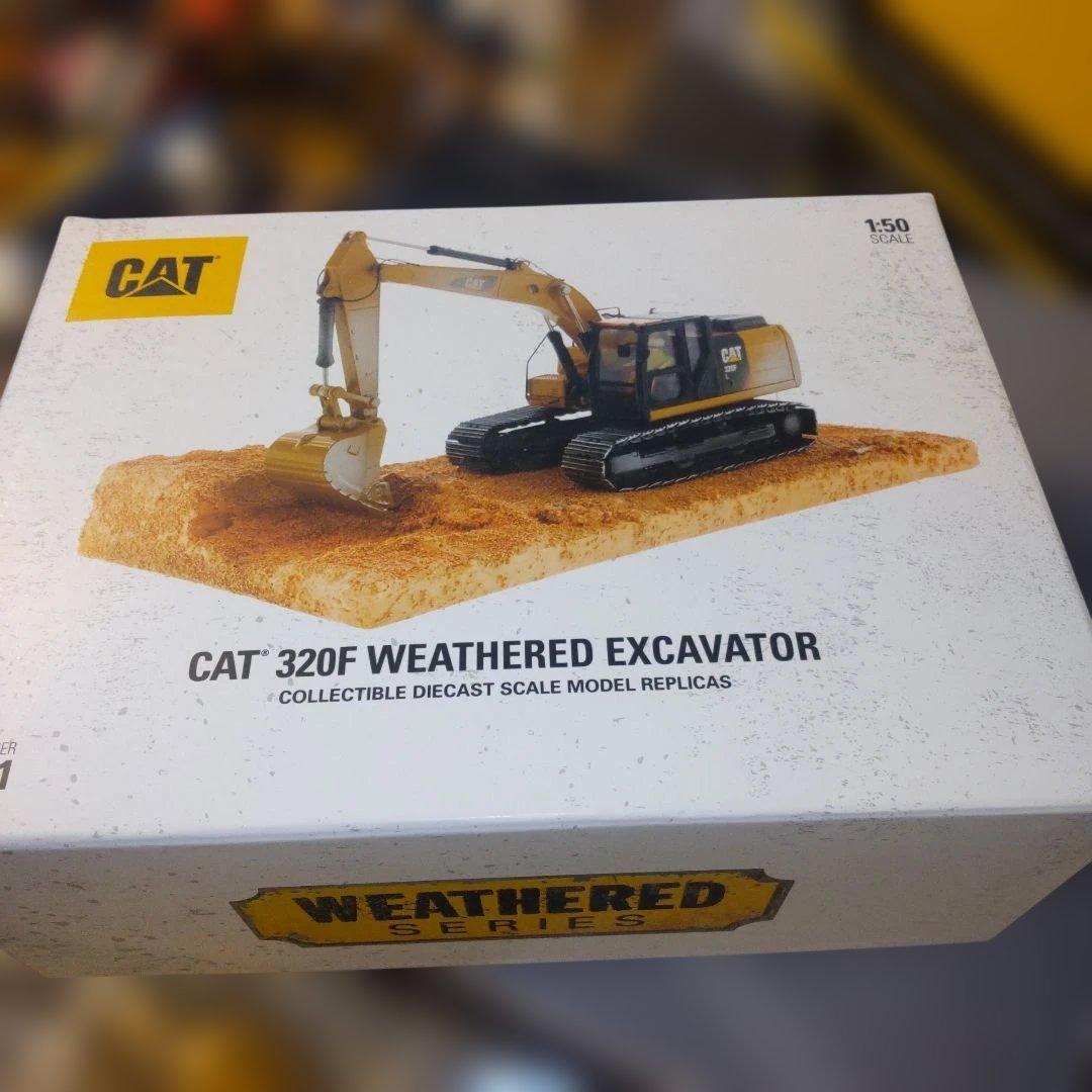 キャタピラー建機CAT 320F WEATHERED 1/50 - メルカリ