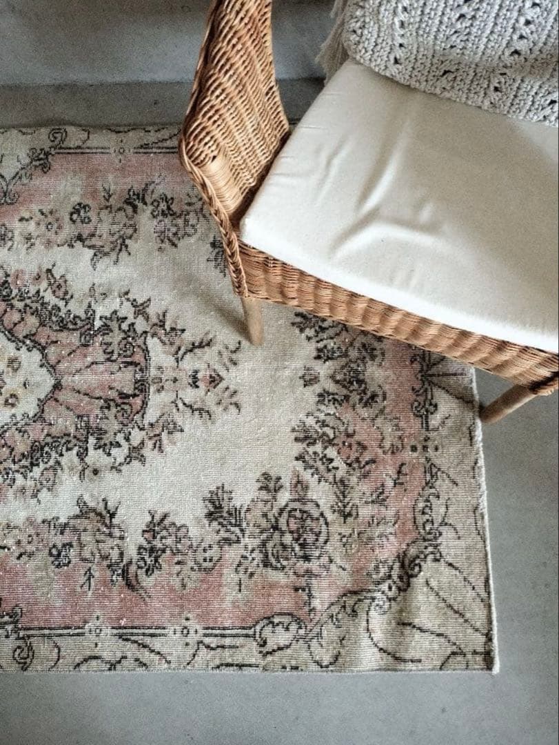 c*o様 ヴィンテージラグ モーブピンク×ベージュ - メルカリ