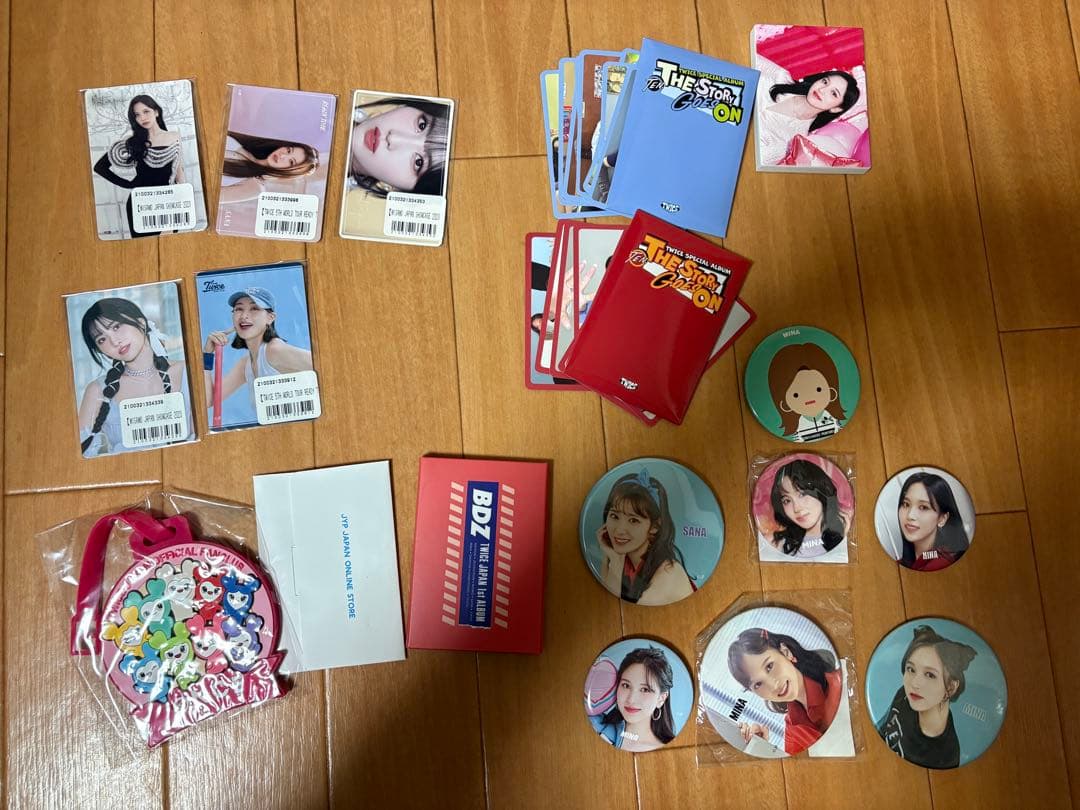 TWICE グッズ まとめ売り ⚠️バラ売り不可⚠️ - メルカリ