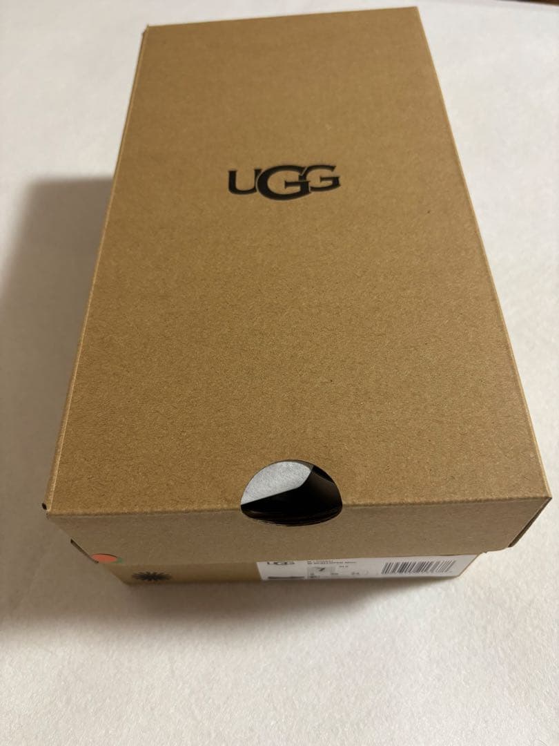 正規 UGG SCALLOPED MOC ブラック 7 アンスレー - メルカリ