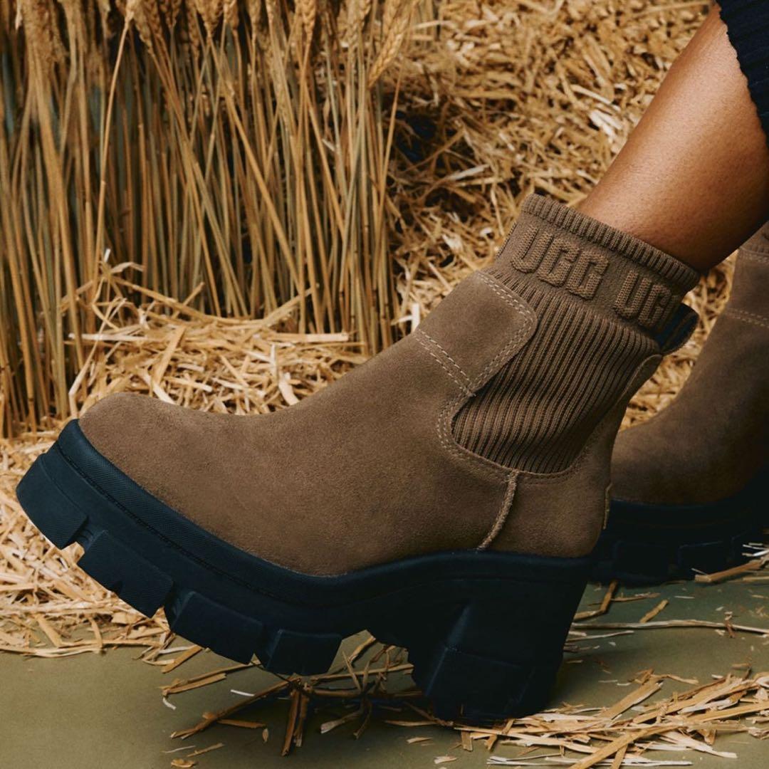 UGG ブルックリン チェルシー 厚底 Hickory 23cm - メルカリ