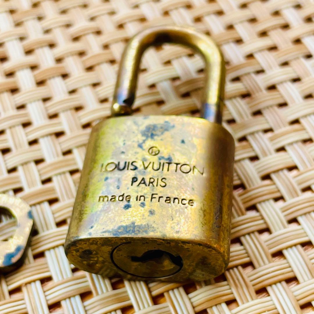 LOUIS VUITTON ルイヴィトン パドロック 南京錠 鍵 308番 - メルカリ