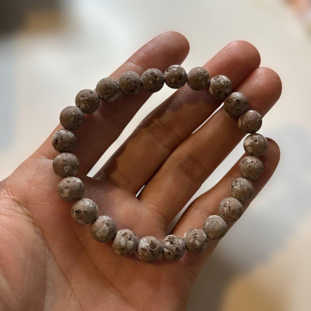 石川の医王石！ザラザラしてる！シュワーンて感じ！不思議な感覚！ アクティストーン（医王石） « 株式会社トーケミ