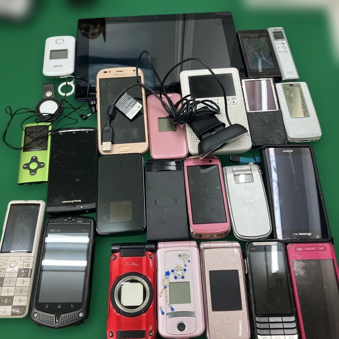 まとめ‼️タブレット　スマホ　ガラケー　ラジオ　見守り携帯　ボケットWi-Fi まとめ‼️タブレット スマホ ガラケー ラジオ 見守り携帯 ボケットWi-Fi