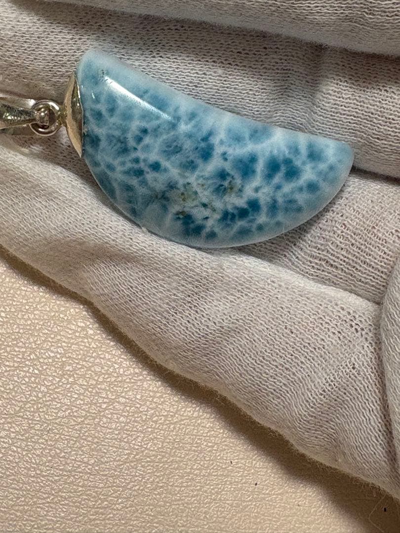 ラリマー 三日月型ペンダントトップシルバー925 - メルカリ