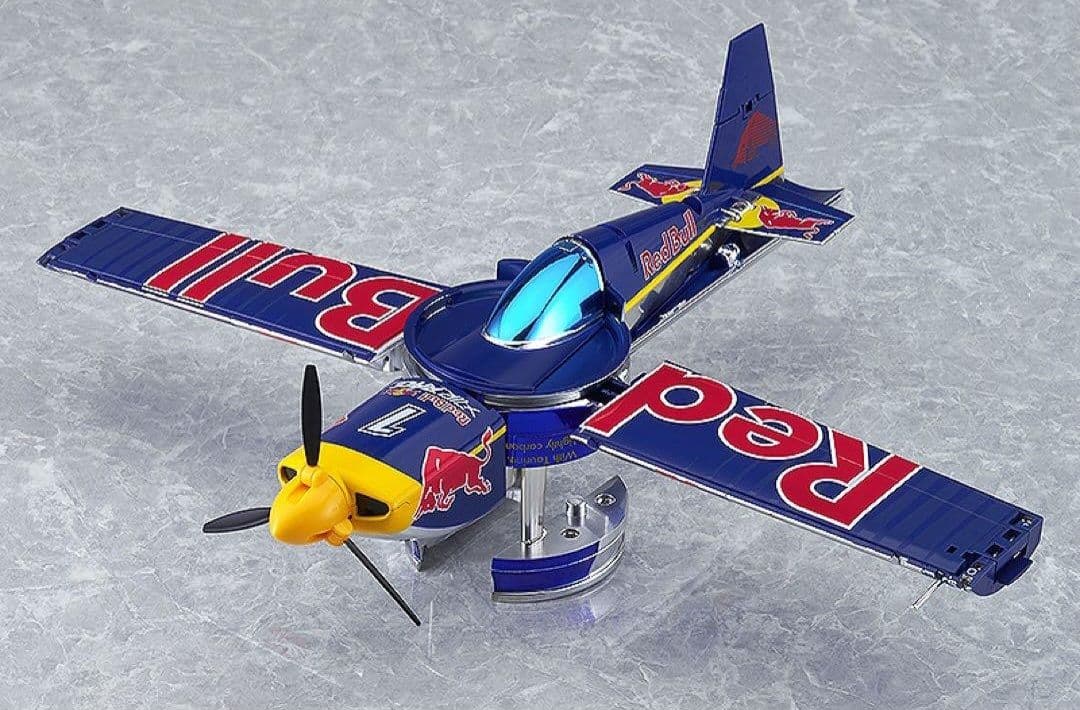 レッドブル フィギュア 飛行機 レース redbull 模型 トランスフォーム